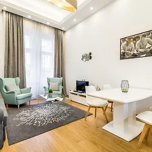  Appartement Hello Downtown - Movie Hongarije